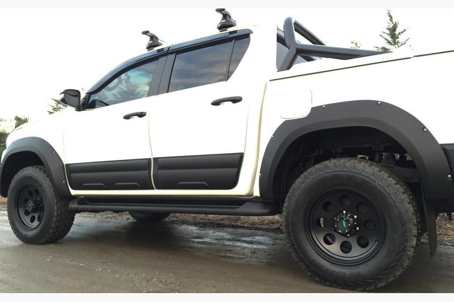 Toyota Hilux 2015- Kotflügelverbreiterungen (2015-2020, ABS, zum Verschrauben) Foto 7