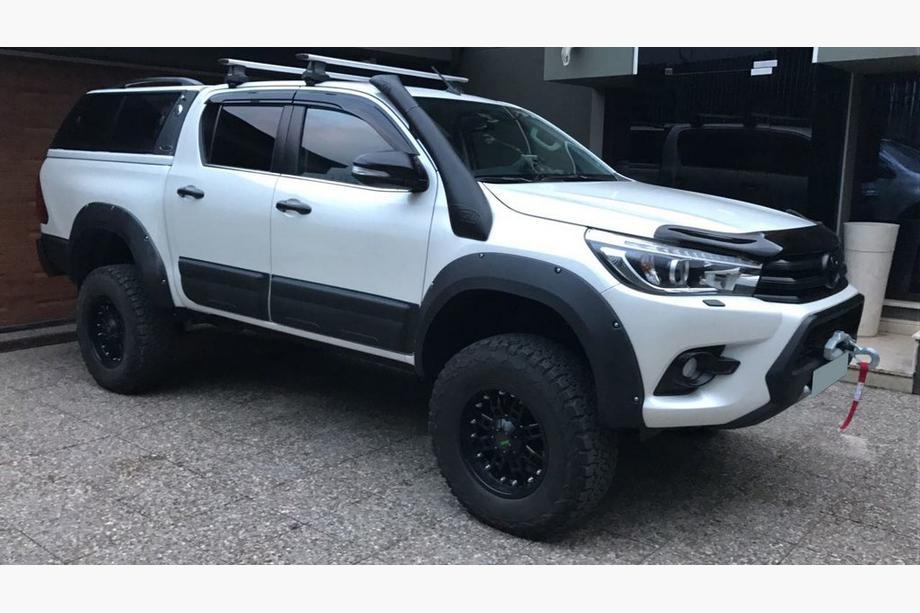 Toyota Hilux 2015- Kotflügelverbreiterungen (2015-2020, ABS, zum Verschrauben) Foto 8