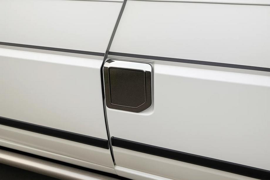Volkswagen T4 Transporter 1990-2003 Tankabdeckung ohne Logo (OmsaLine, Edelstahl) Image