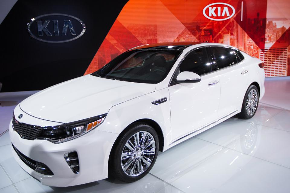 Wählen Sie das Auto KIA