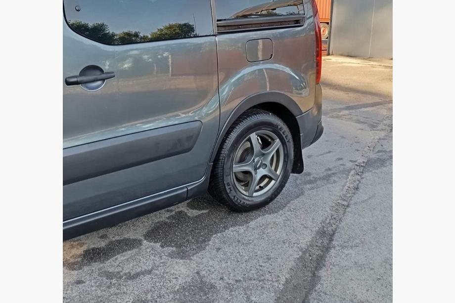 Citroen Berlingo 2008-2018 Radlaufverbreiterungen (4 Stk, schwarz) 1 Seitentür, Metall Foto 5