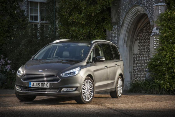 Übersicht 7-Sitzer Minivan Ford Galaxy der vierten Generation Foto 2