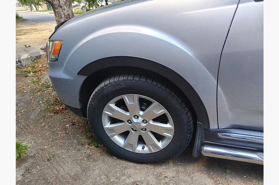 Mitsubishi Outlander 2006-2012 Radlaufverbreiterungen (4 Stk, schwarz) Foto 2