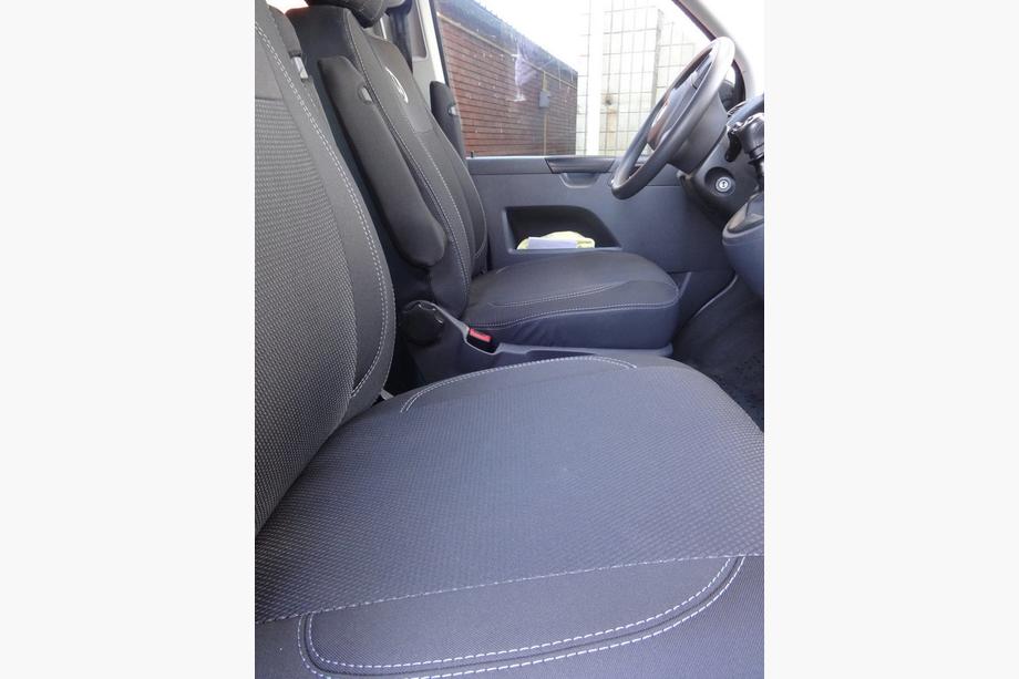 Volkswagen T5 2010-2015 Autositzbezüge (Kunstleder↗Stoff, Premium) Vordersitze (1+1) Foto 10