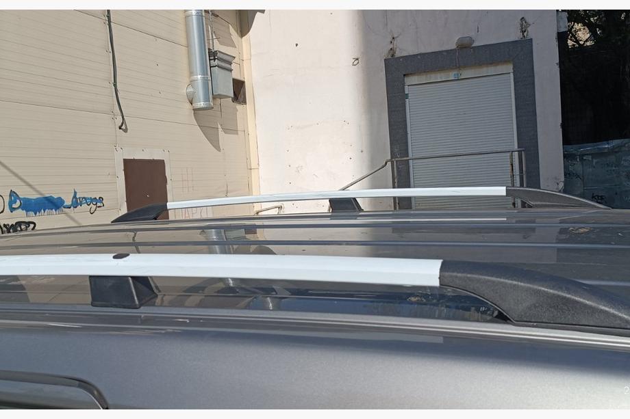 Nissan NV200 2009- Dachreling Chrom 164 cm, Gusseiserne Fuesse Foto 11