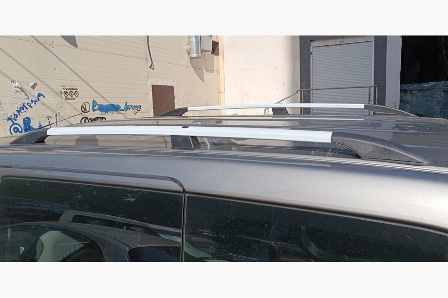 Nissan NV200 2009- Dachreling Chrom 164 cm, Gusseiserne Fuesse Foto 12