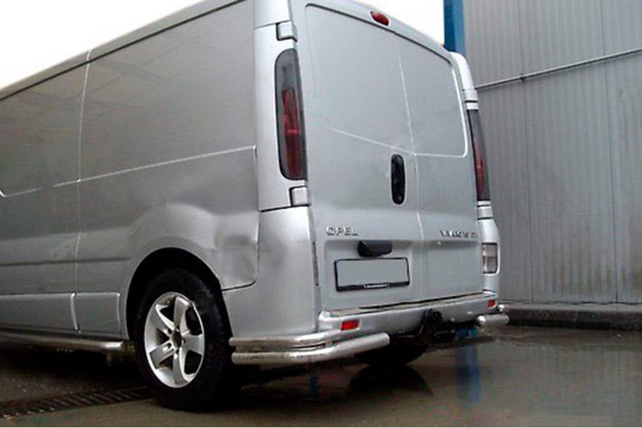 Opel Vivaro 2001–2015 Hintere Eckschutzrohre AK003-doppelt (Edelstahl) Foto 3