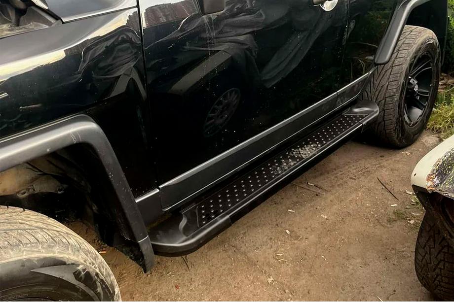 Toyota FJ Cruiser 2006-2022 Seitenschweller Allmond Black (2 Stk., Alu) Foto 1