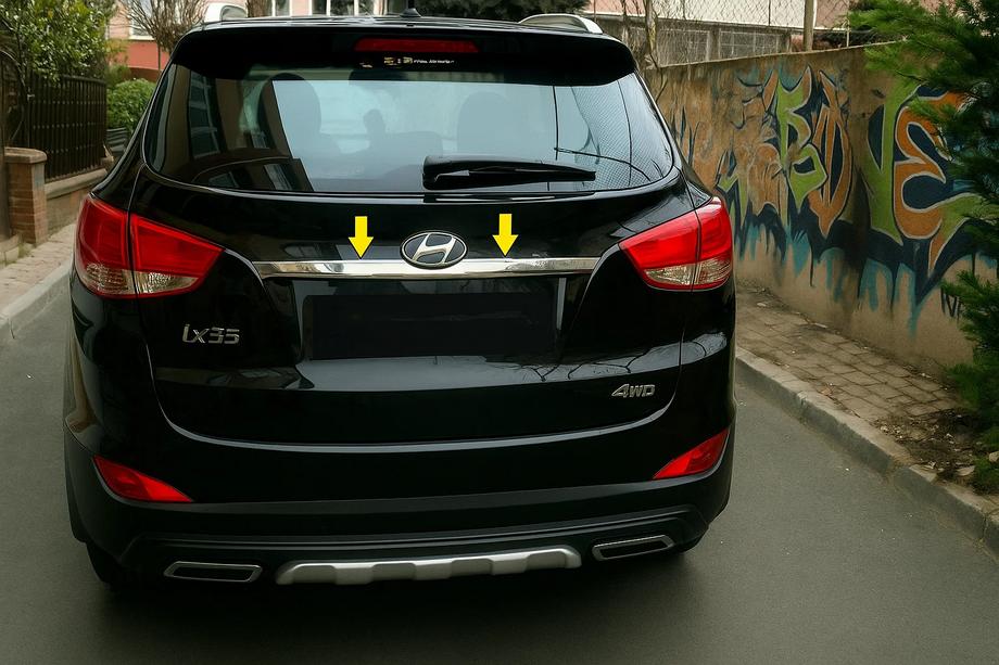 Hyundai IX-35 2010-2015 Chromleiste über dem Kennzeichen (breit) Chrom Kunststoff Foto 3