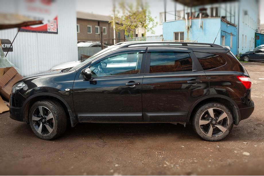 Nissan Qashqai 2007-2010 Windabweiser mit Chromleiste (4 Stk, Niken) Foto 4