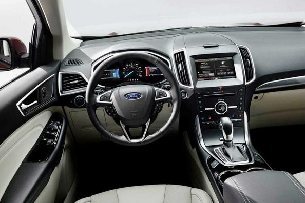 Crossover Ford Edge die zweite Generation Foto 4