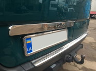 Volkswagen Crafter 2006-2016 Kofferraumleisten über dem Kennzeichen BlackChrome (Edelstahl) Foto 1