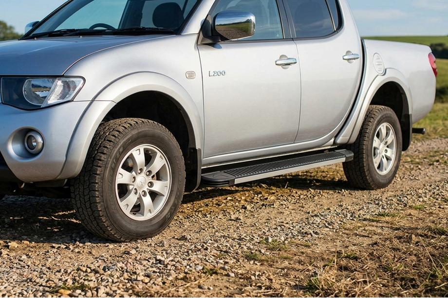 Mitsubishi L200 2006-2015 Seitenschweller Maya V1 (2 Stk., Aluminium) Image