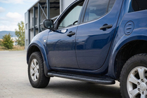 Mitsubishi L200 2015-2024 Seitenschweller Bosphorus Black (2 Stk., Aluminium) Foto 1