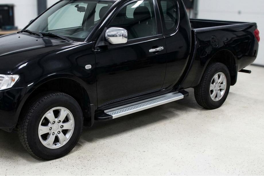 Mitsubishi L200 2015-2024 Seitenschweller Maya V2 (2 Stk., Aluminium) Image