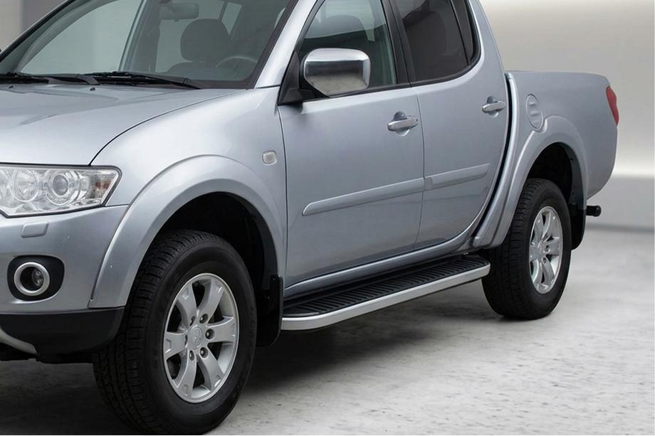 Mitsubishi L200 2015-2024 Seitenschweller Tayga Grey (2 Stk., Aluminium) Image