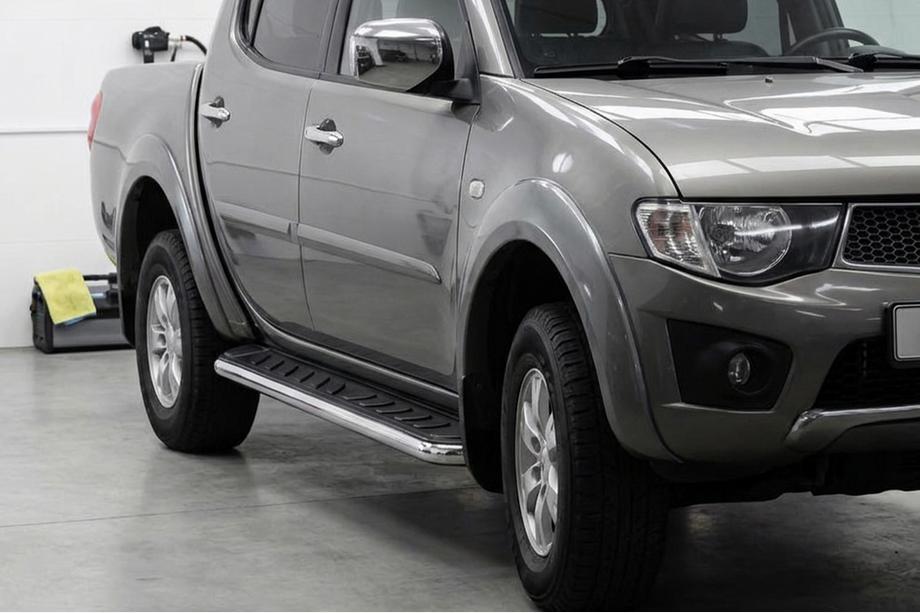 Fiat Fullback 2016- Trittbretter Maydos V1 (2 Stk., Aluminium & Edelstahl) Image