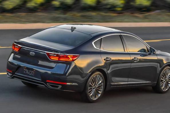 Limousine Kia Cadenza: Solidität, Komfort und Premium-Qualität Foto 7