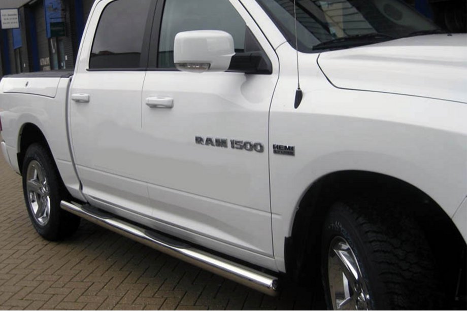 Dodge RAM (DT) 2018– Seitliche Standardrohre (2 Stk., Edelstahl) Image