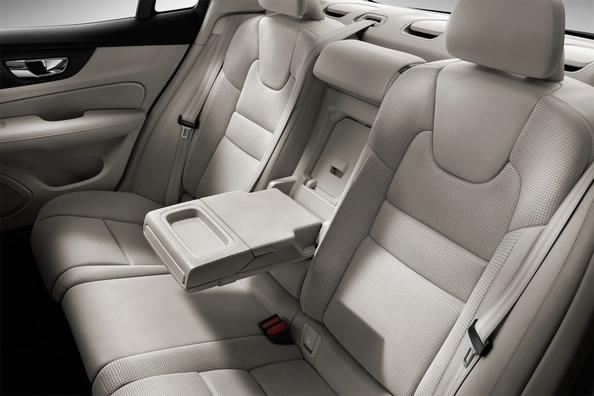 Übersicht der Limousine Volvo S60 der nächsten Generation Foto 4