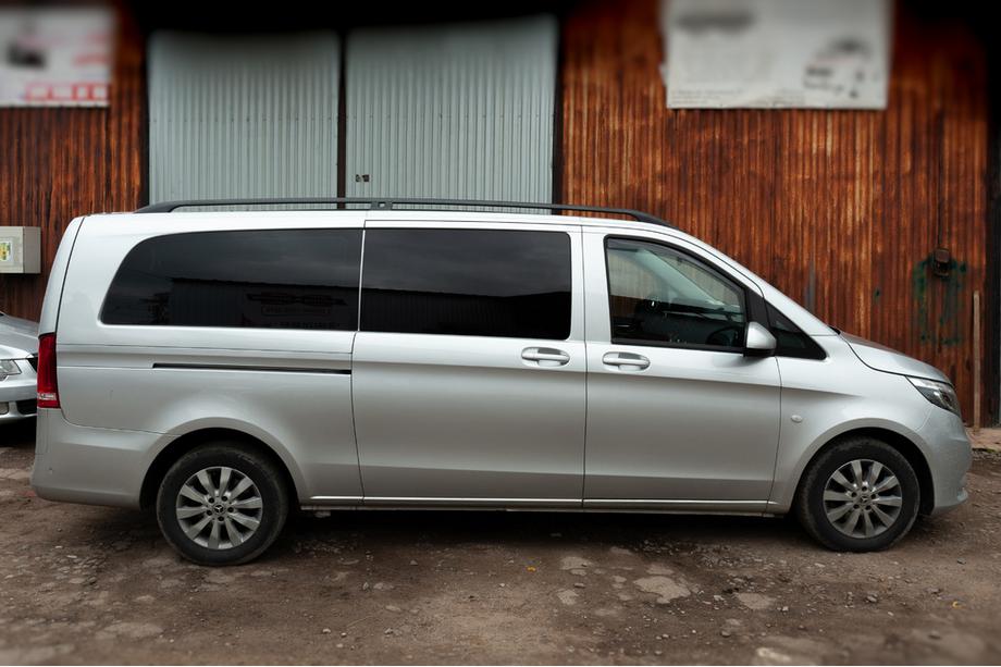 Mercedes Vito/V-class W447 2014- Schwarze Dachreling CAN Original Design (Metallfuesse) Foto 5