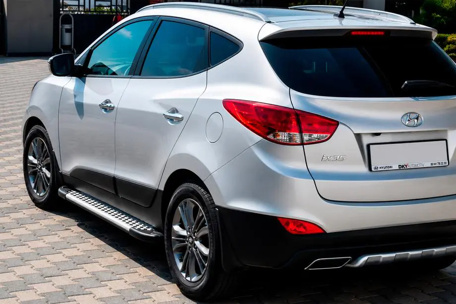 Hyundai IX-35 2010-2015 Trittbretter Allmond Grey (2 Stk., Alu) Image