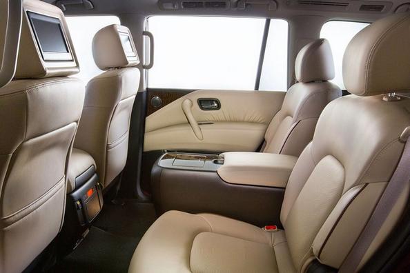 Übersicht der SUV Nissan Armada der zweiten Generation Foto 4