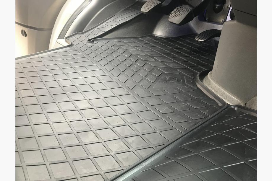 Mercedes Sprinter W906 2006–2018 Gummimatten (3 Stk, Stingray) Foto 6