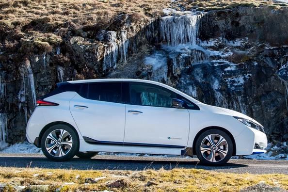 Elektrische Heckklappe Nissan Leaf der zweiten Generation Foto 4