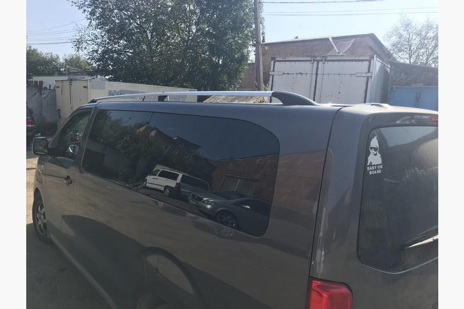 Citroen Jumpy/Dispatch 2017- Dachreling Chrom Mittlere Basis, Metallfuss Foto 3