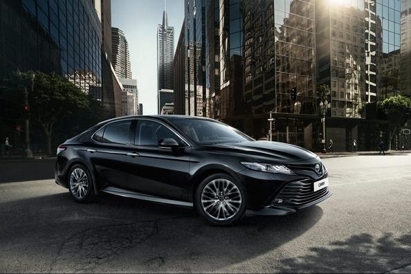 Zweite übersicht der Toyota Camry Modelljahr 2018