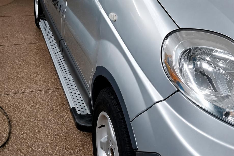 Nissan Primastar 2002-2014 Trittbretter X5-Typ (2 Stk, Alu) Image