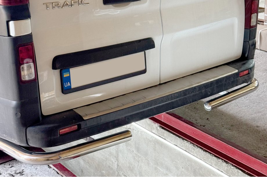 Nissan NV300/Primastar 2016- Hintere Eckschutzrohre (2 Stk., Edelstahl) Image
