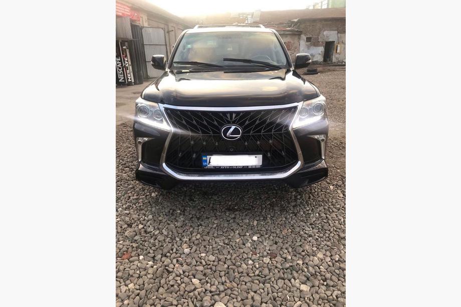 Lexus LX570/450d 2008-2022 Frontstoßstange für 2008-2015 im Facelift-Stil (grundiert zum Lackieren) Schwarz Foto 8