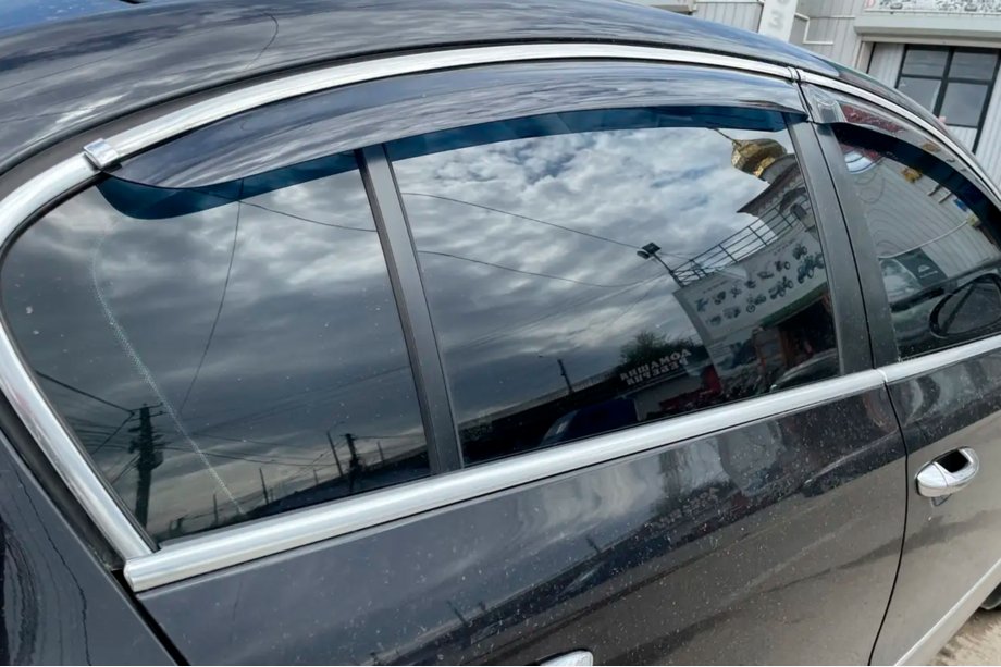Volkswagen Passat B7 2012-2015 Windabweiser mit Chromleisten SD (4 Stk, EU, HIC) Foto 4