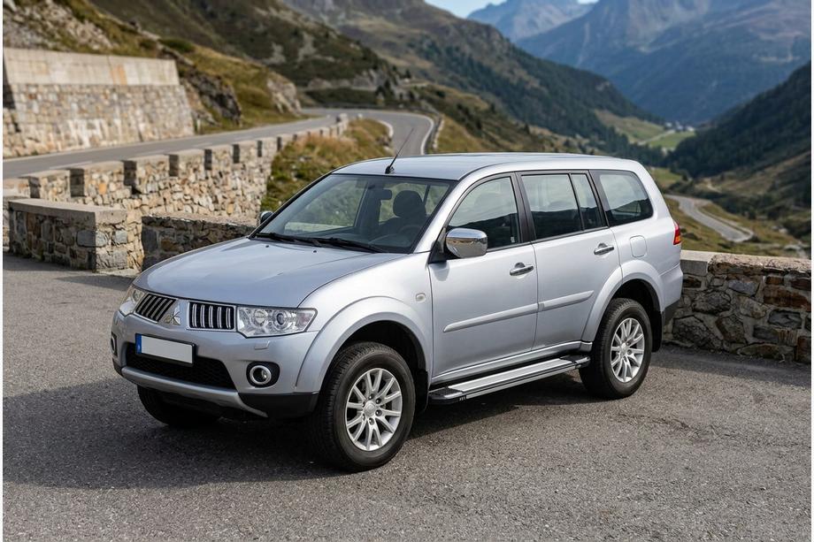 Mitsubishi Pajero Sport 2008-2015 Trittbretter Rainbow (2 Stk., Alu) Foto 1