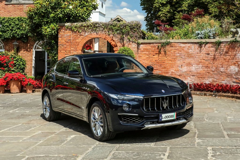 Übersicht über Crossover Maserati Levante