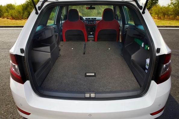 Aktualisierte Kombi Skoda Fabia Combi der Dritten Generation Foto 8