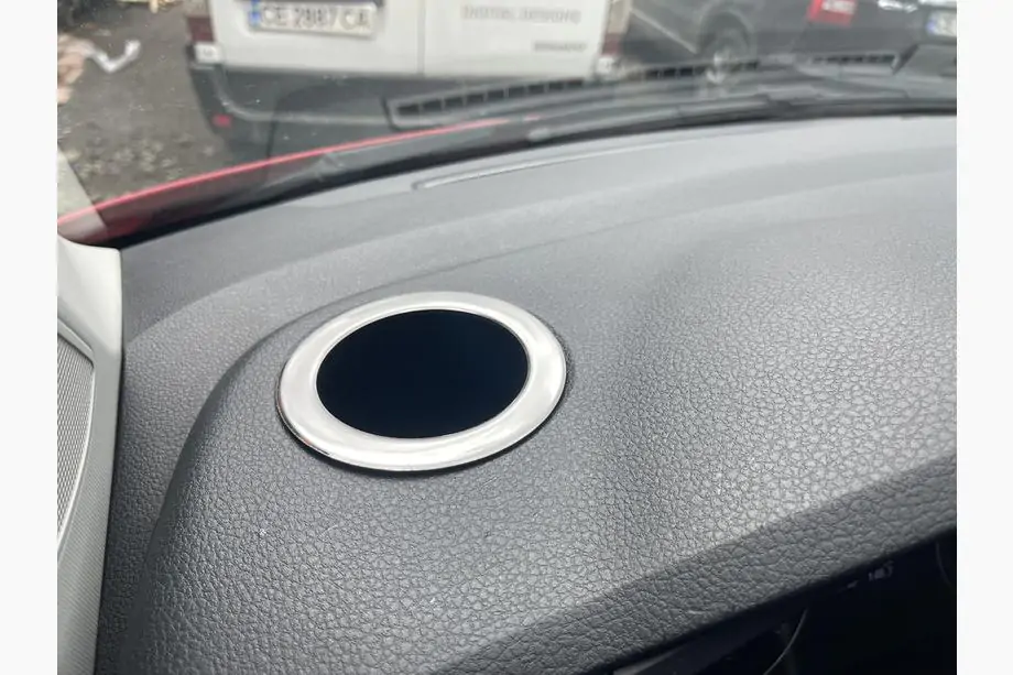 Volkswagen T6 2015-2024 Abdeckung für Getränkehalter (2 Stk., Edelstahl) Foto 1