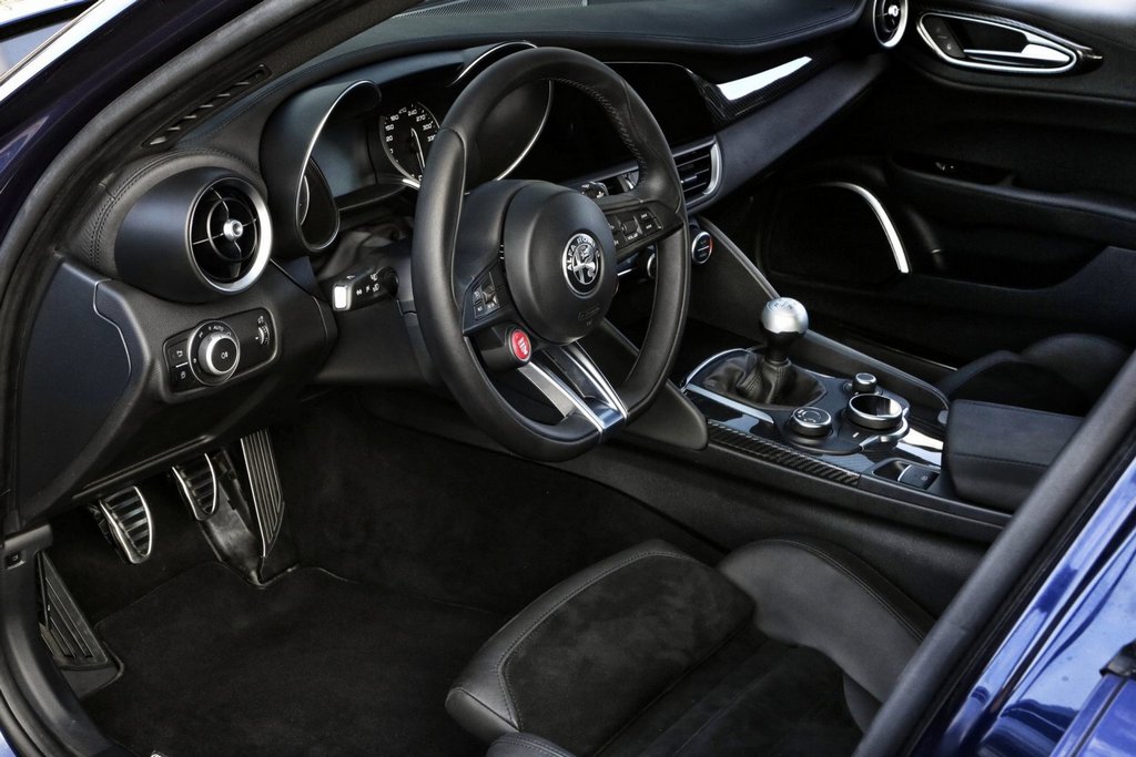 Übersicht der Limousine Alfa Romeo Giulia
