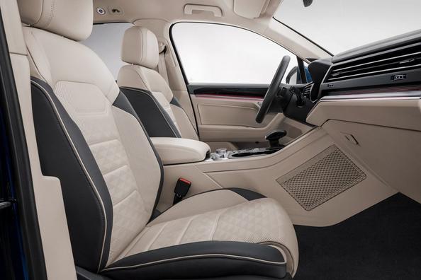 Volkswagen Touareg der neuen Generation Foto 5