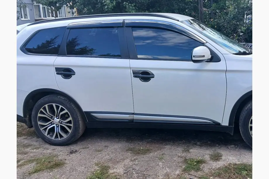 Mitsubishi Outlander 2012-2021 Dachreling (2 Stk) Image
