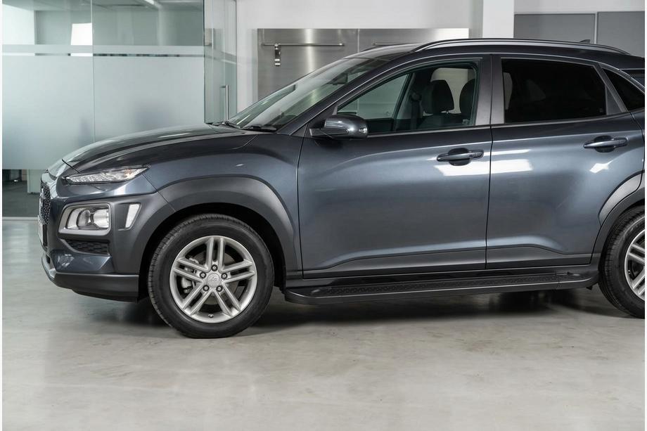 Hyundai Kona 2017-2023 Trittbretter Allmond Black (2 Stk., Aluminium) Foto 1
