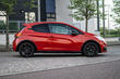 Übersicht der dreitürigen Fließheck Peugeot 208 GTI Version Foto 2