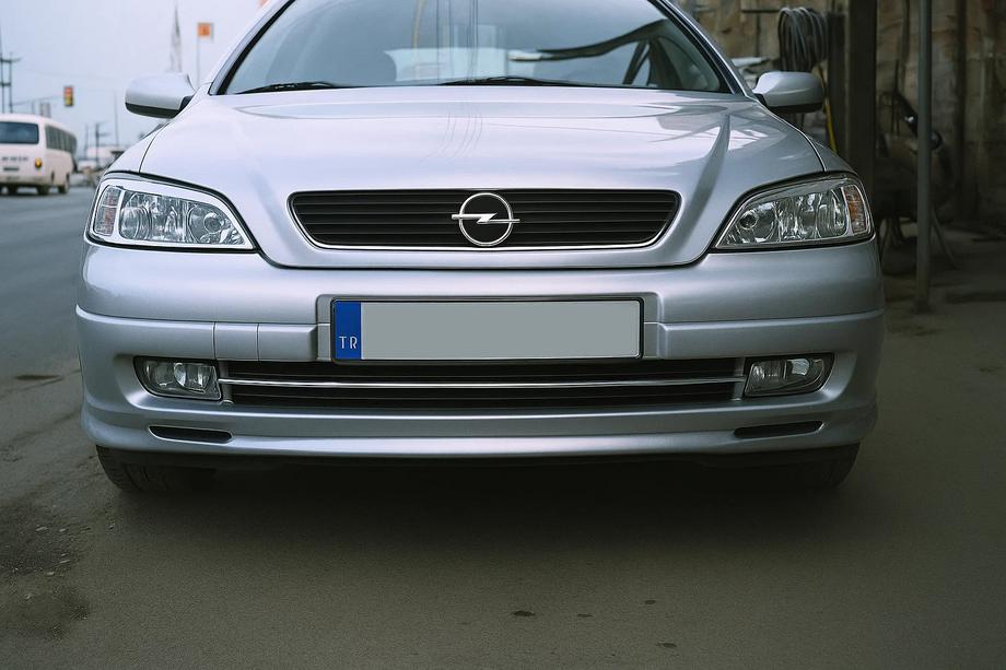 Opel Astra G classic 1998-2012 Scheinwerferabdeckungen (2 Stk, Kunststoff) Image