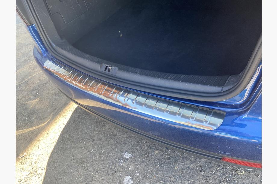 Volkswagen Touran 2003-2010 Heckstoßstangenschutz Carmos Edelstahl Foto 4