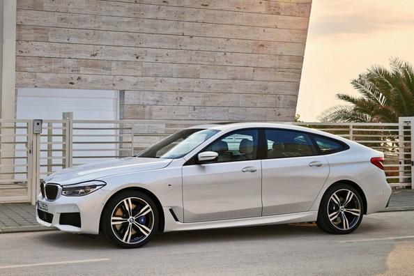 Eine dreitürige liftbek BMW 6-Series Gran Turismo Foto 4