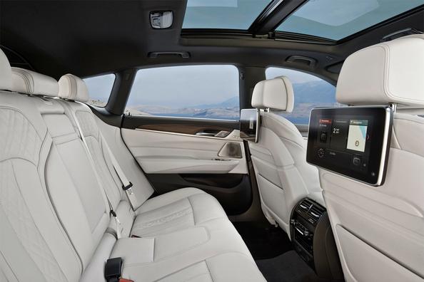 Eine dreitürige liftbek BMW 6-Series Gran Turismo Foto 7