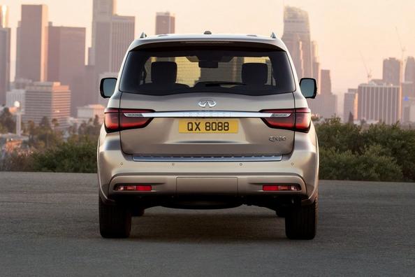 Überblick über Premium-SUV Infiniti QX80 Foto 8