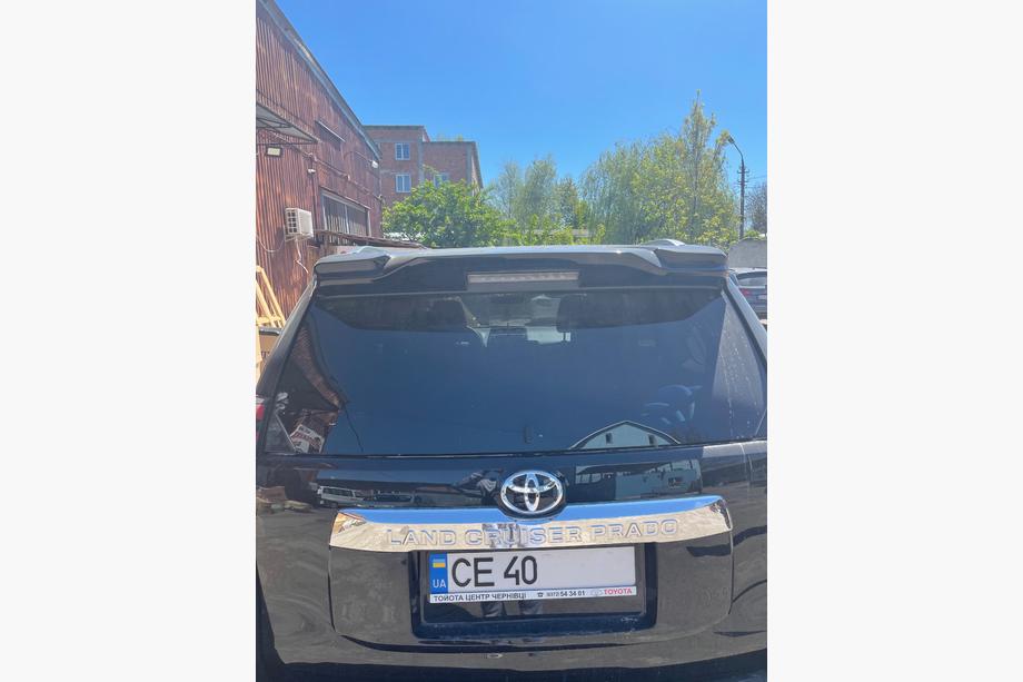 Toyota Land Cruiser Prado 150 2009-2023 Spoiler Einsatz (über originalem Spoiler) Foto 6